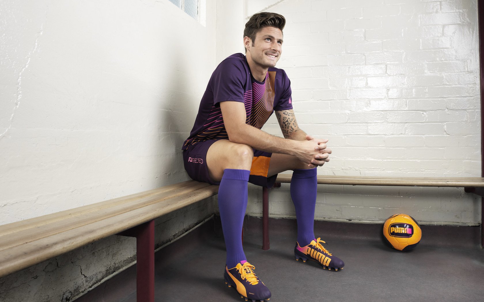 星空综合体育-弗赖堡整体推进协同构建攻守体系，弗赖堡主场叫什么